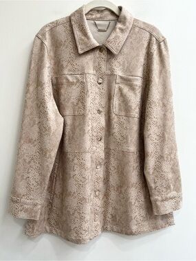 Chicos faux suede snakeskin print shacket jacket cream tan snap front 3 16/18